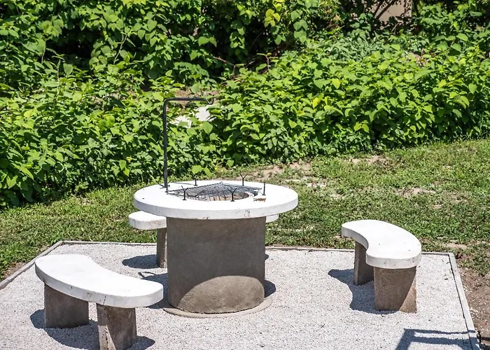 Feda Apartmanhaz Апартаменты *